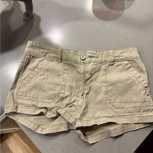 UNIONBAY Women's Tan Cargo Shorts